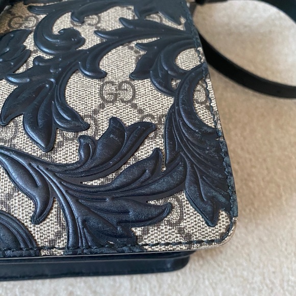 **AUTHENTIC GUCCI ARABESQUE HANDBAG** - Picture 10 of 16